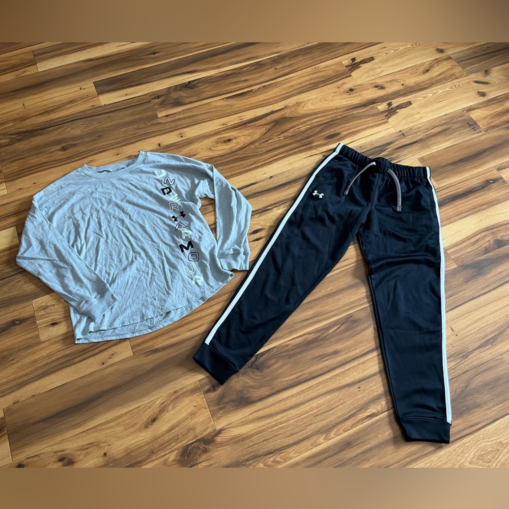 Girls UA clothing